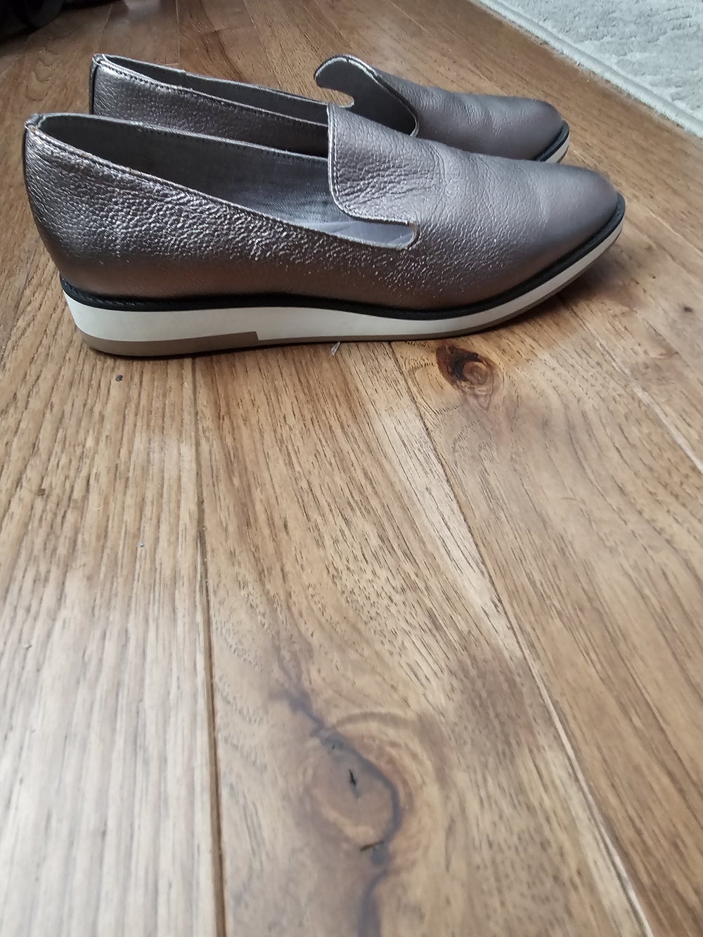 Women's Slip-On Platform Loafers in Metallic Taupe